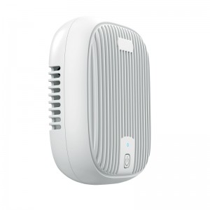 XD02 Mini Ozone Air Purifier Air Sterilizer with Foldable Plug Design